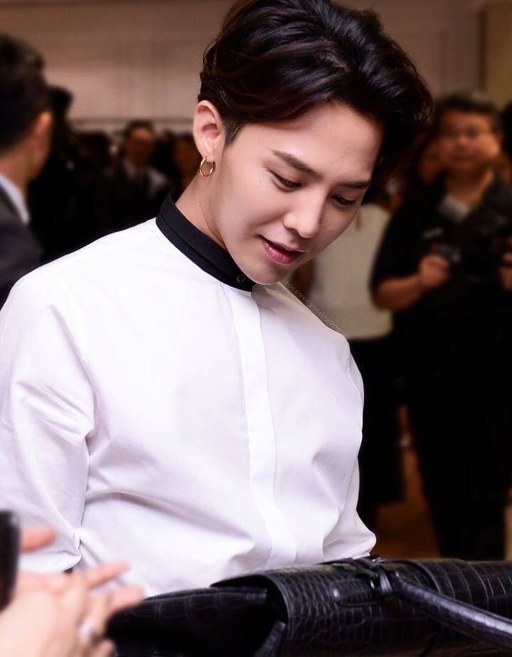 A moment captured by G-DRAGON (BIGBANG)'s fan