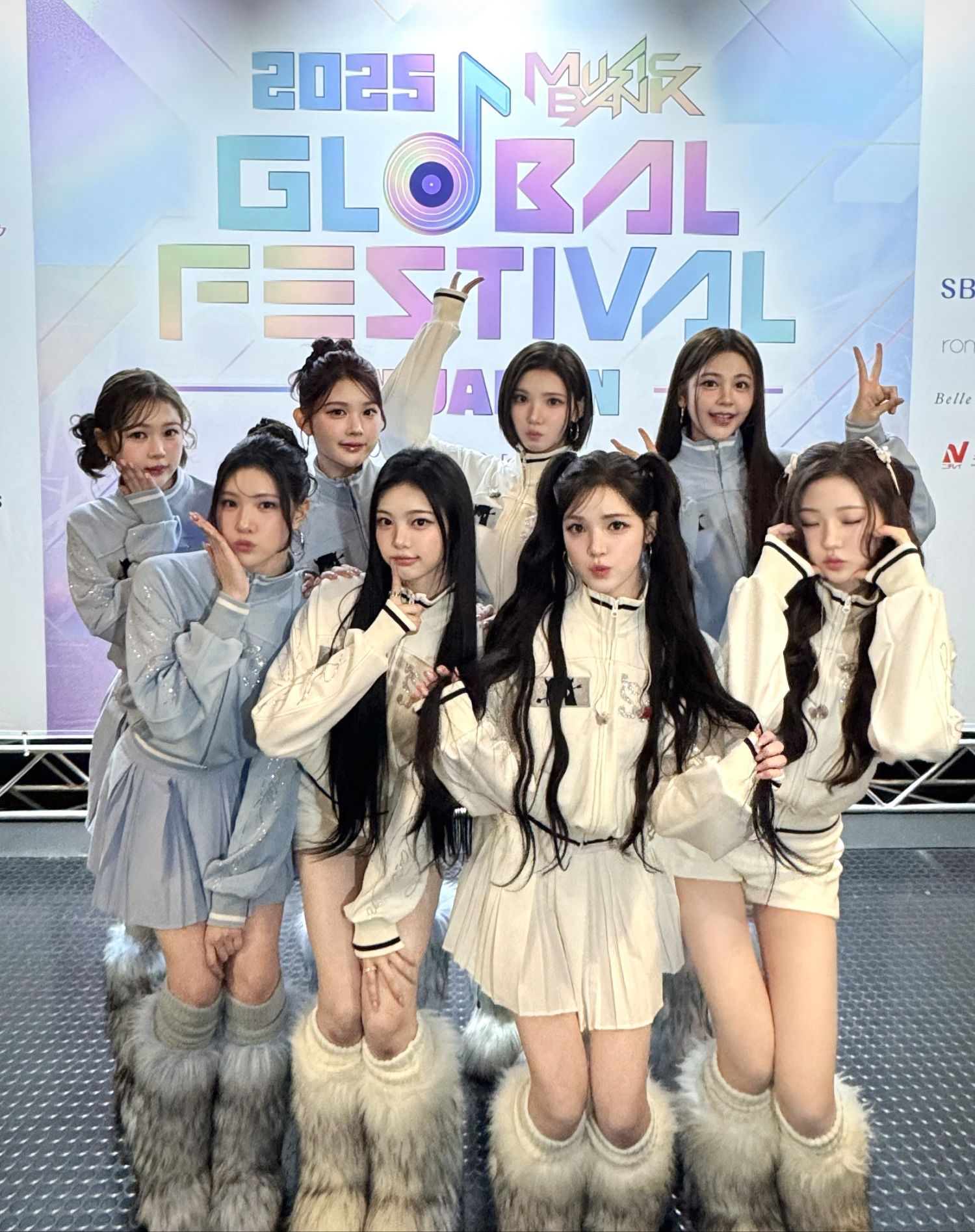 Behind-the-scenes cut of Hearts2Hearts