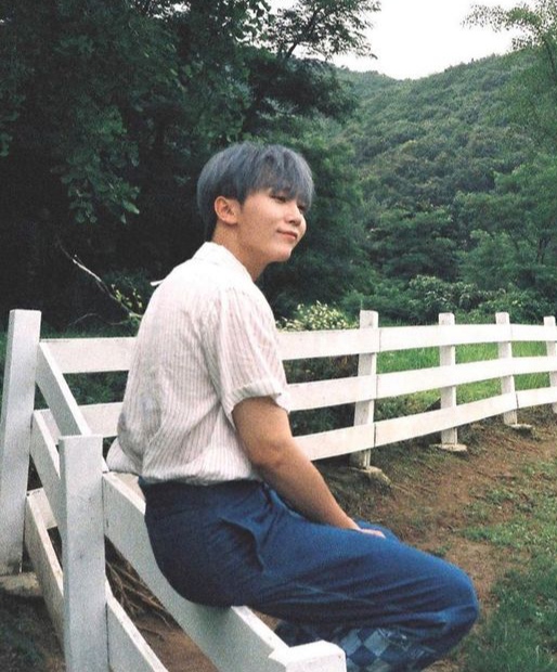 A moment captured by Seungkwan (SEVENTEEN)'s fan