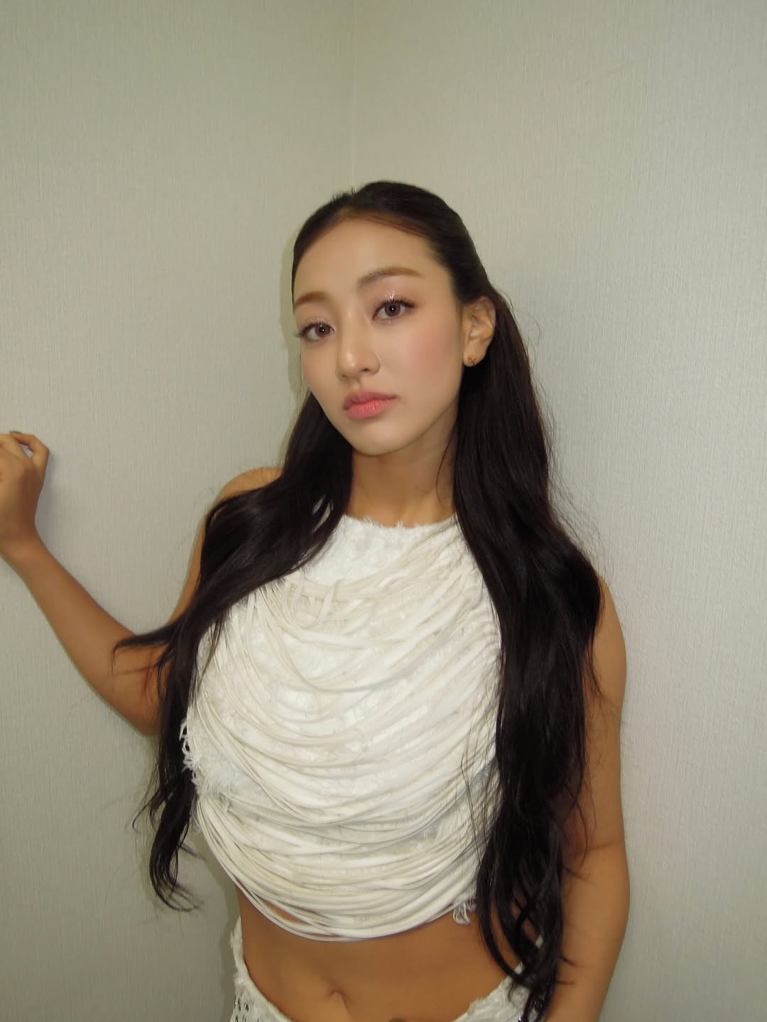 Behind-the-scenes cut of Jihyo (TWICE)