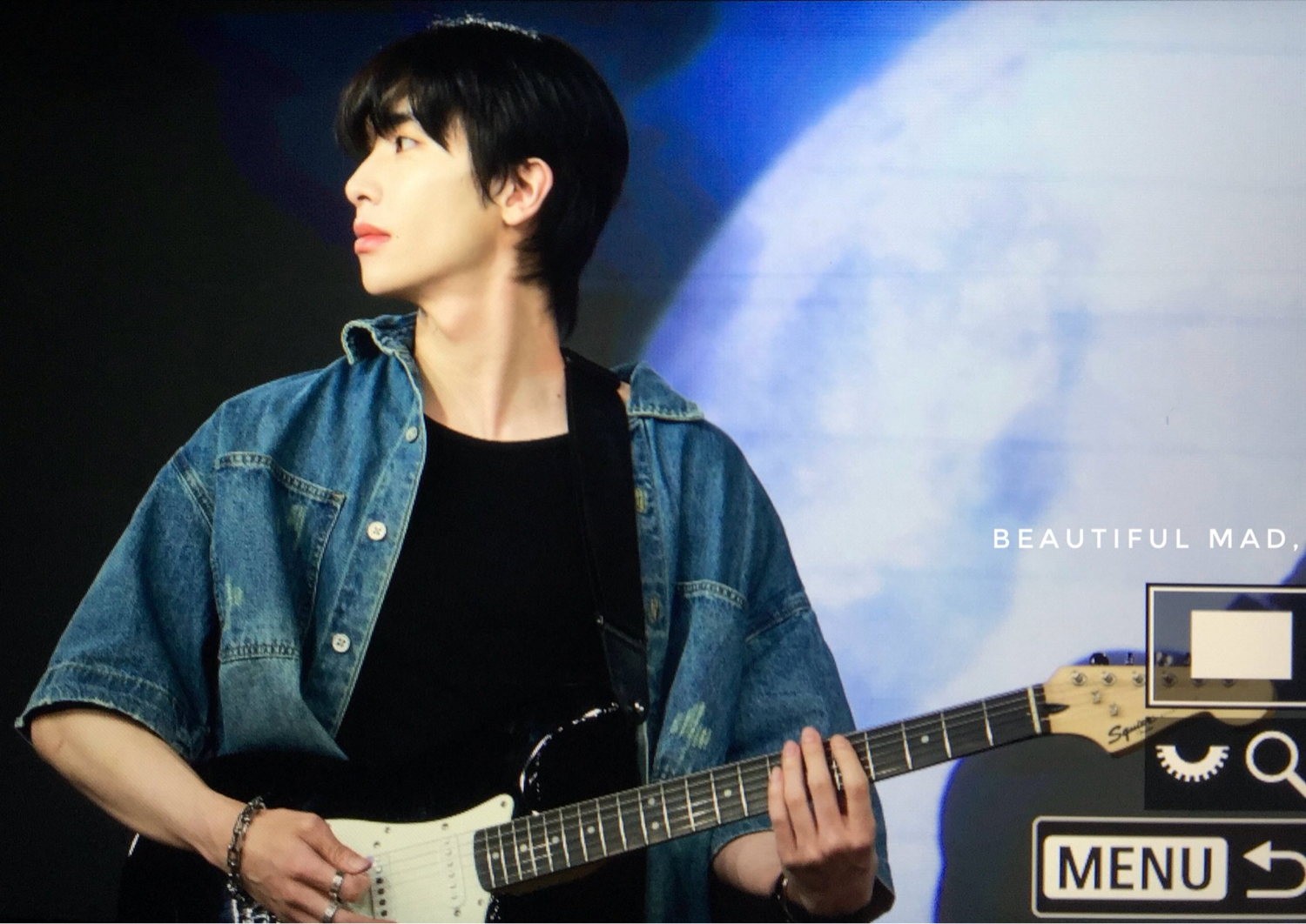 A moment captured by UP10TION's fan