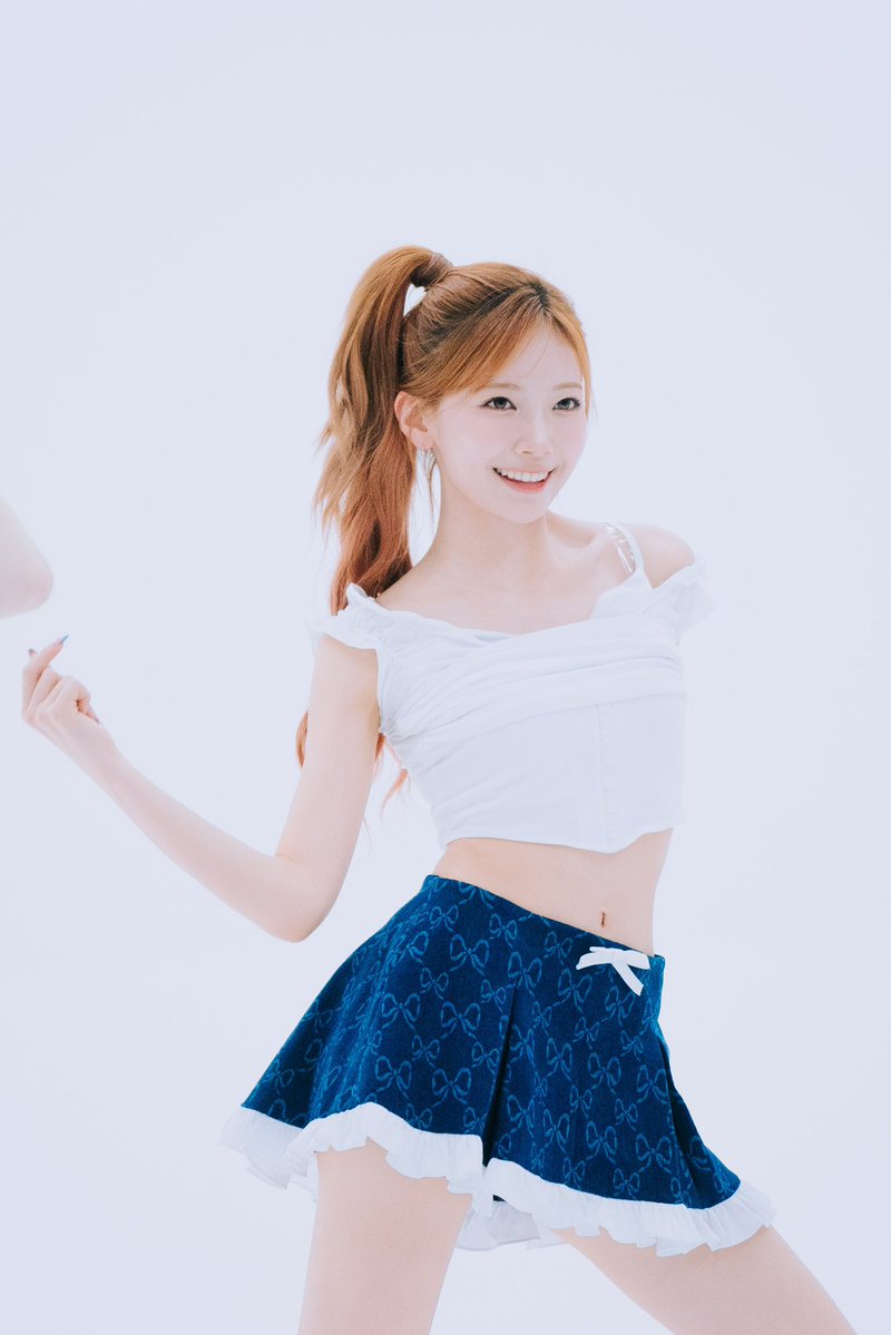 Latest photo of NiziU