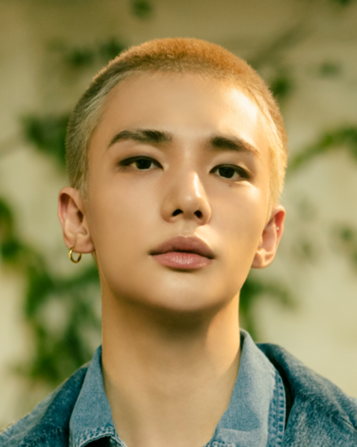 Latest photo of Hyunjin (Stray Kids)