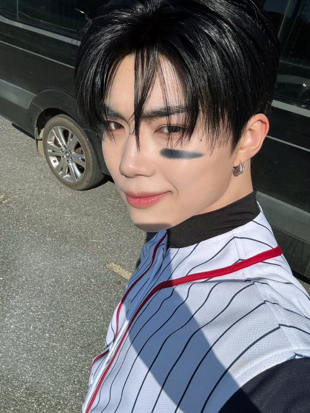 Potret di balik layar Park Gunwook (ZEROBASEONE)