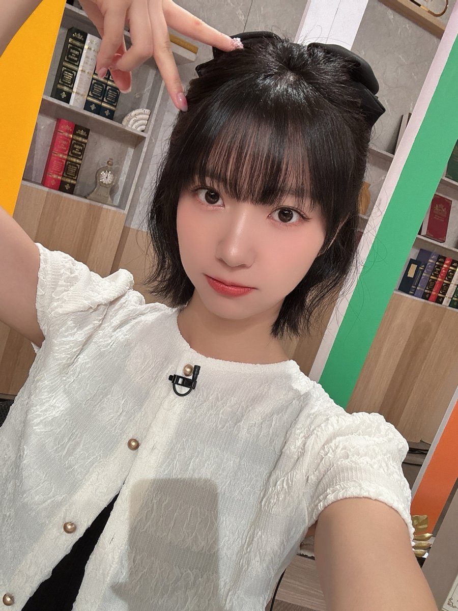 Behind-the-scenes cut of OH MY GIRL
