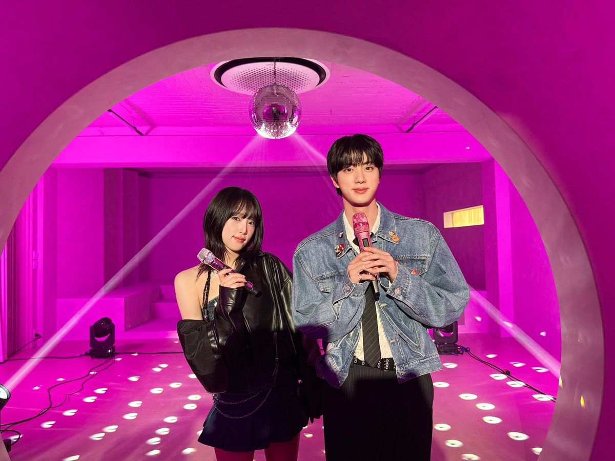 A moment captured by Choi Yena's fan