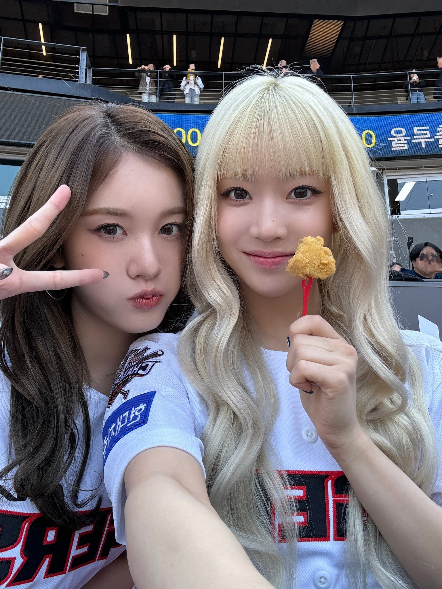 Behind-the-scenes cut of STAYC