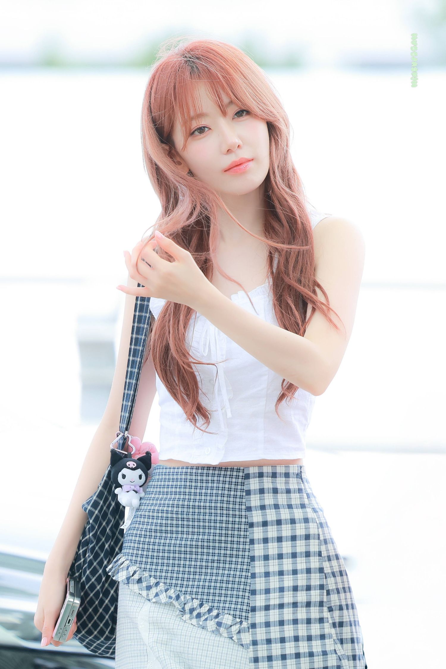 Latest photo of Sakura (LE SSERAFIM)
