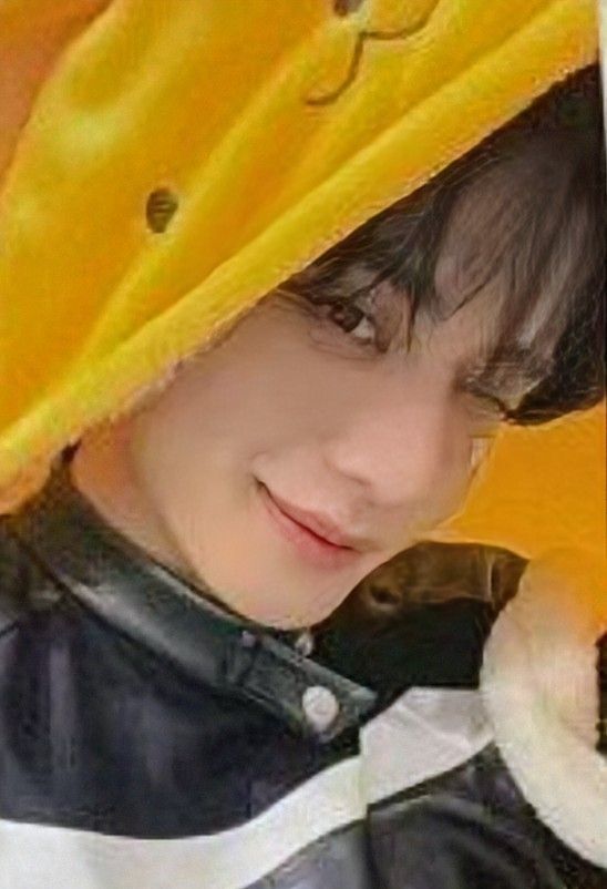 Recent activity shot of Kim Jiwoong (ZEROBASEONE)