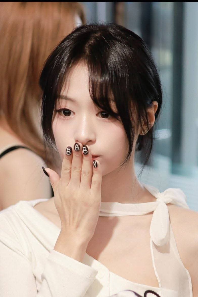 Foto terbaru Ahyeon (BABYMONSTER)