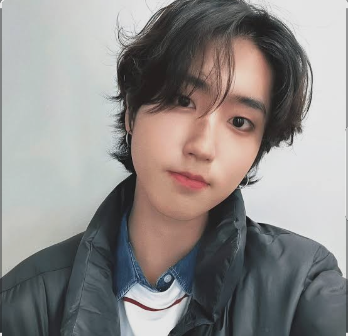 Behind-the-scenes cut of HAN (Stray Kids)