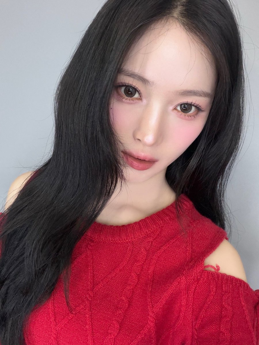 A moment captured by H1-KEY's fan