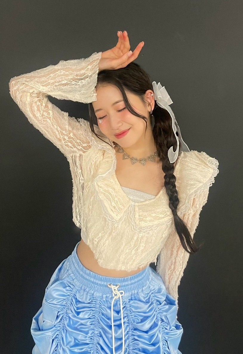 Foto terbaru Kasahara Momona (ME:I)