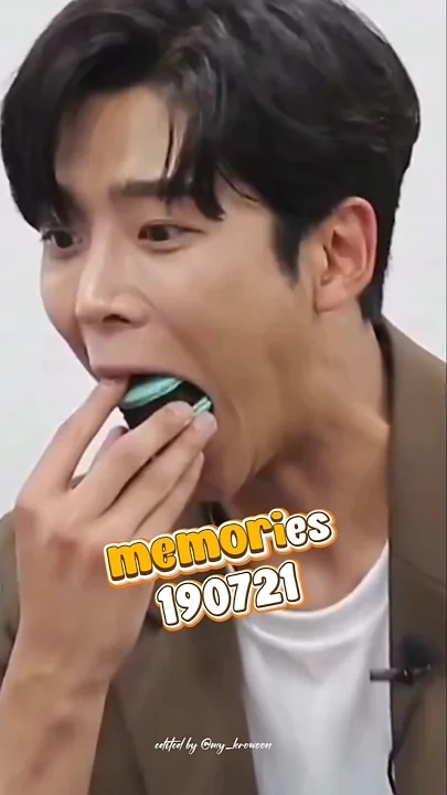 Today's most popular wallpaper in the Rowoon community