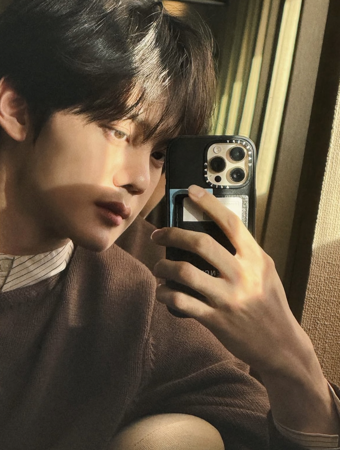 Latest photo of Kim Gyuvin (ZEROBASEONE)