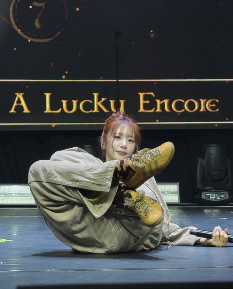 A moment captured by JI U (DREAMCATCHER)'s fan