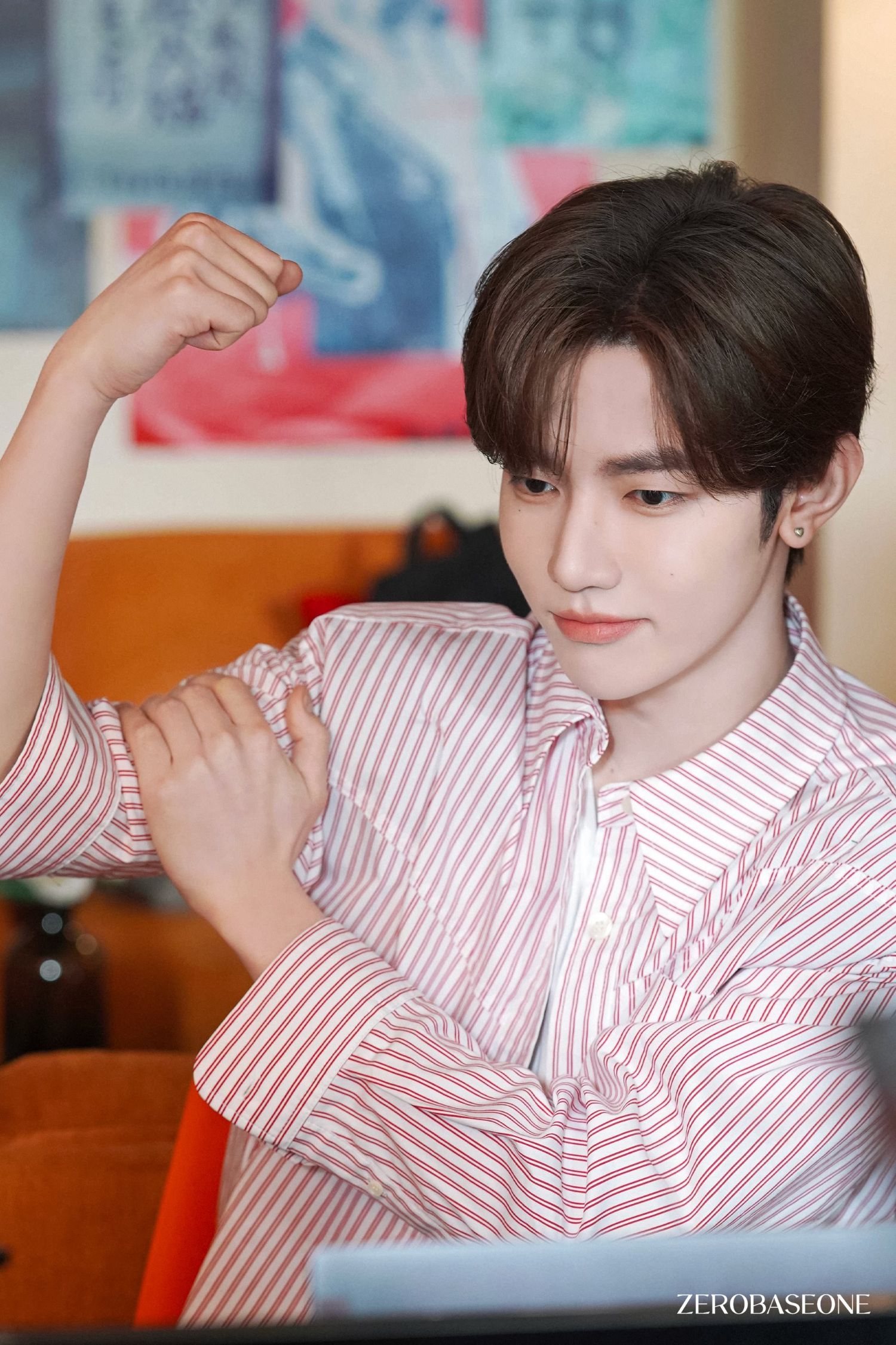 Behind-the-scenes cut of Zhang Hao (ZEROBASEONE)