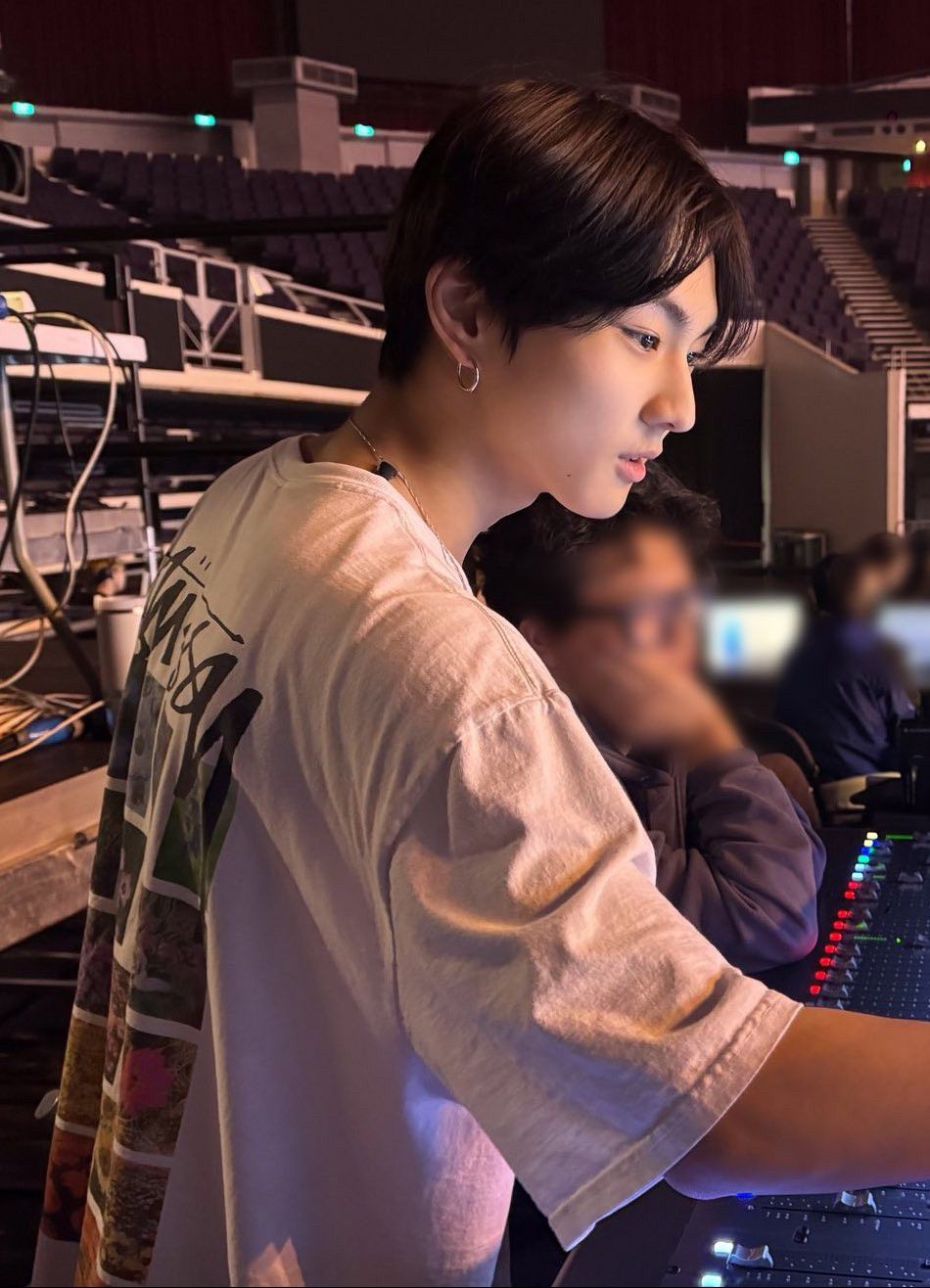 A moment captured by Jungwon (ENHYPEN)'s fan