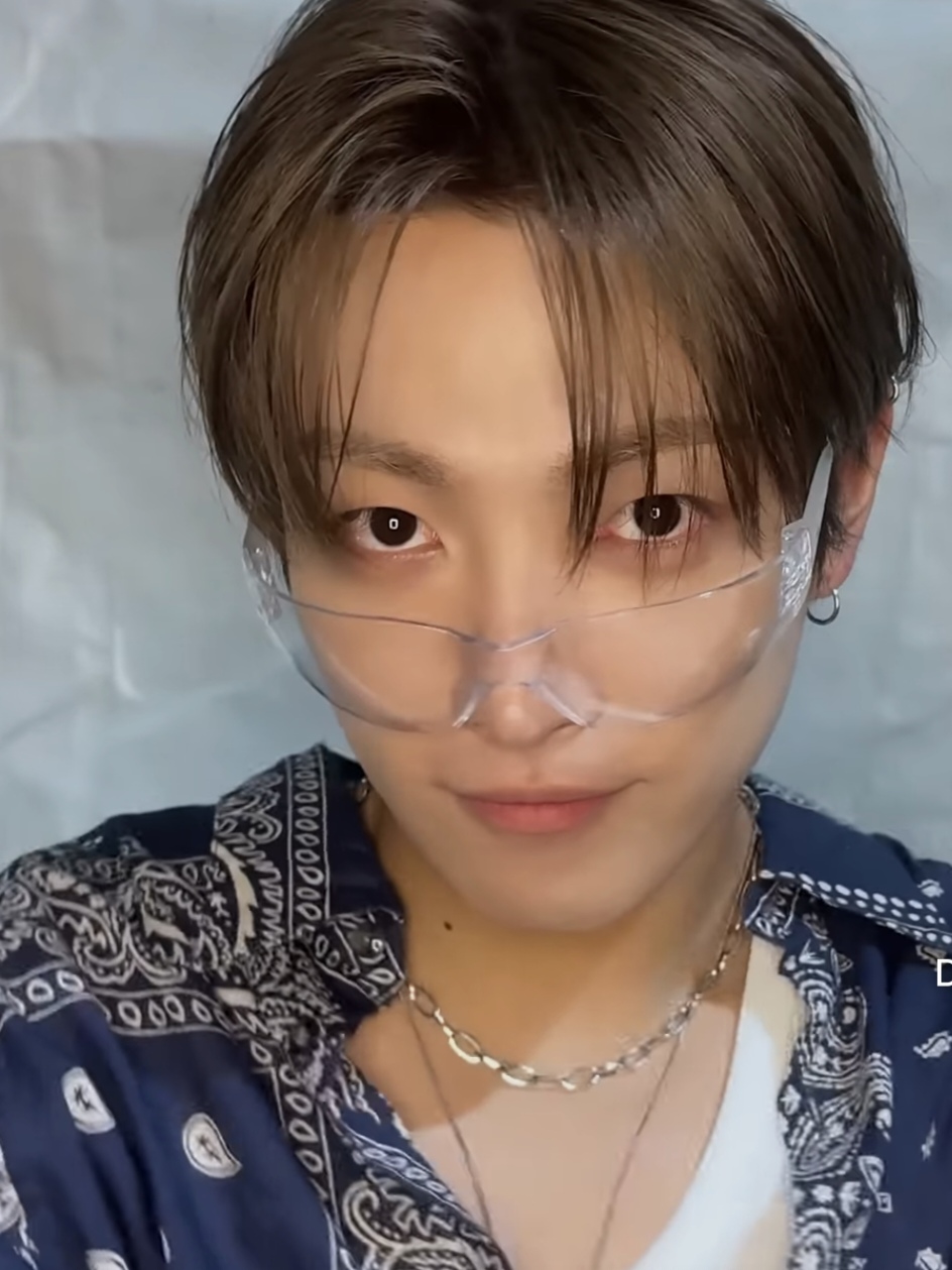 Recent activity shot of Hongjoong (ATEEZ)
