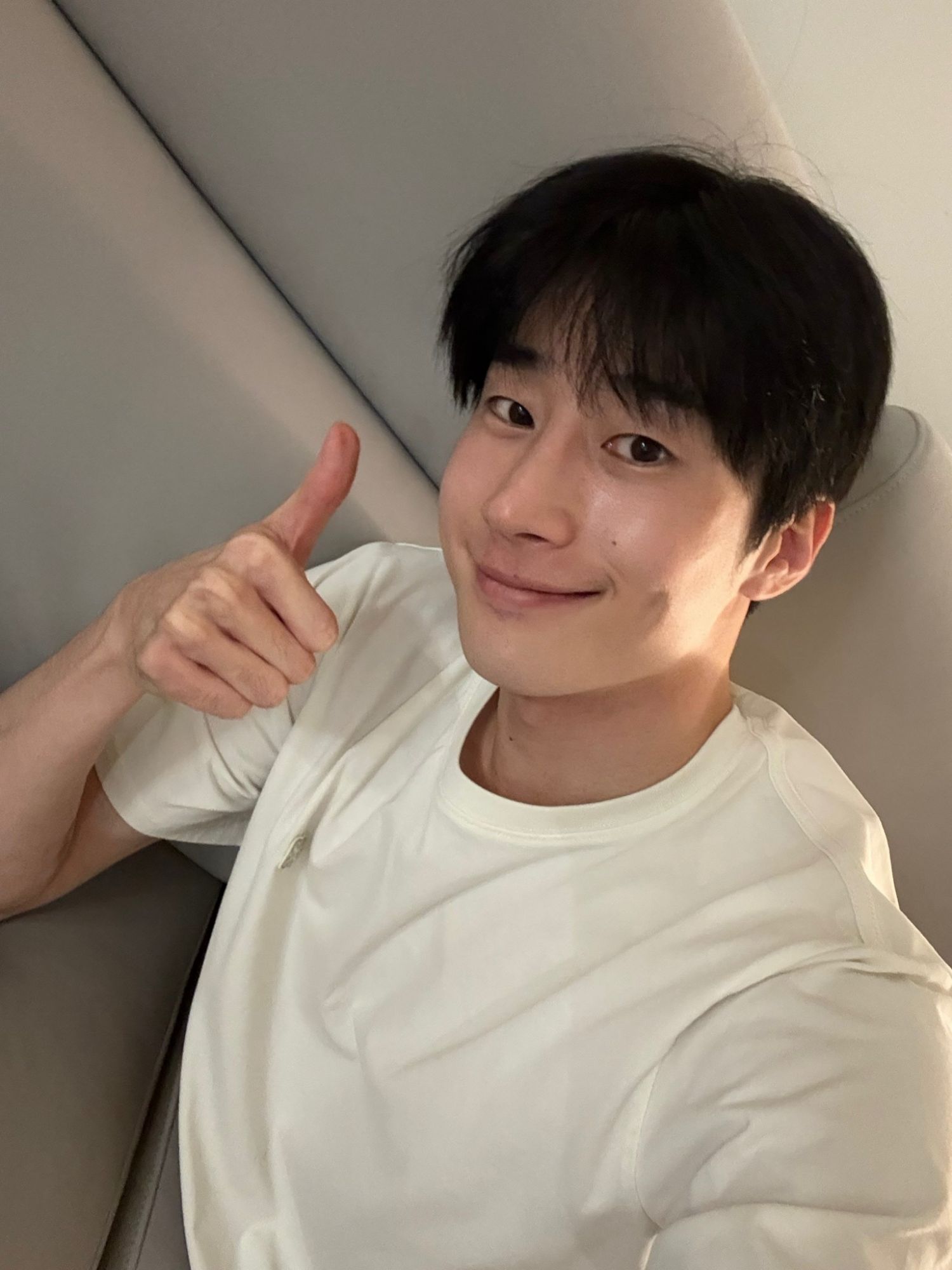 Behind-the-scenes cut of Han Seungwoo