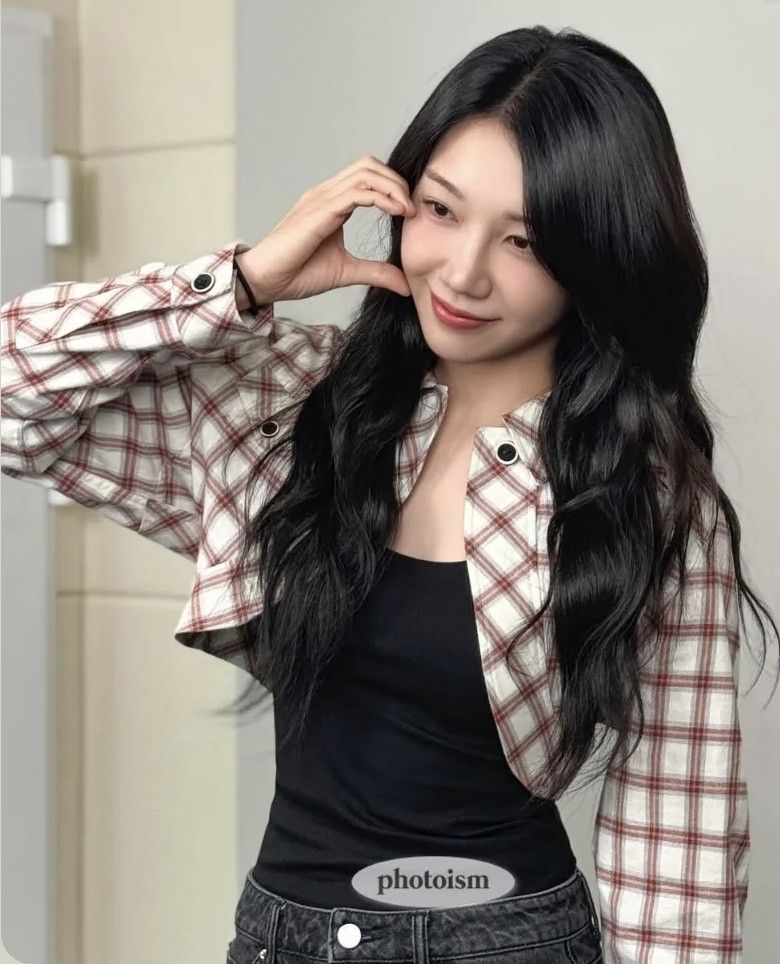 Behind-the-scenes cut of Jeong Eunji (Apink)