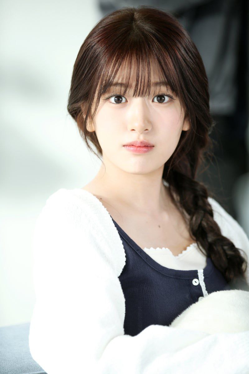 A moment captured by An Yujin (IVE)'s fan