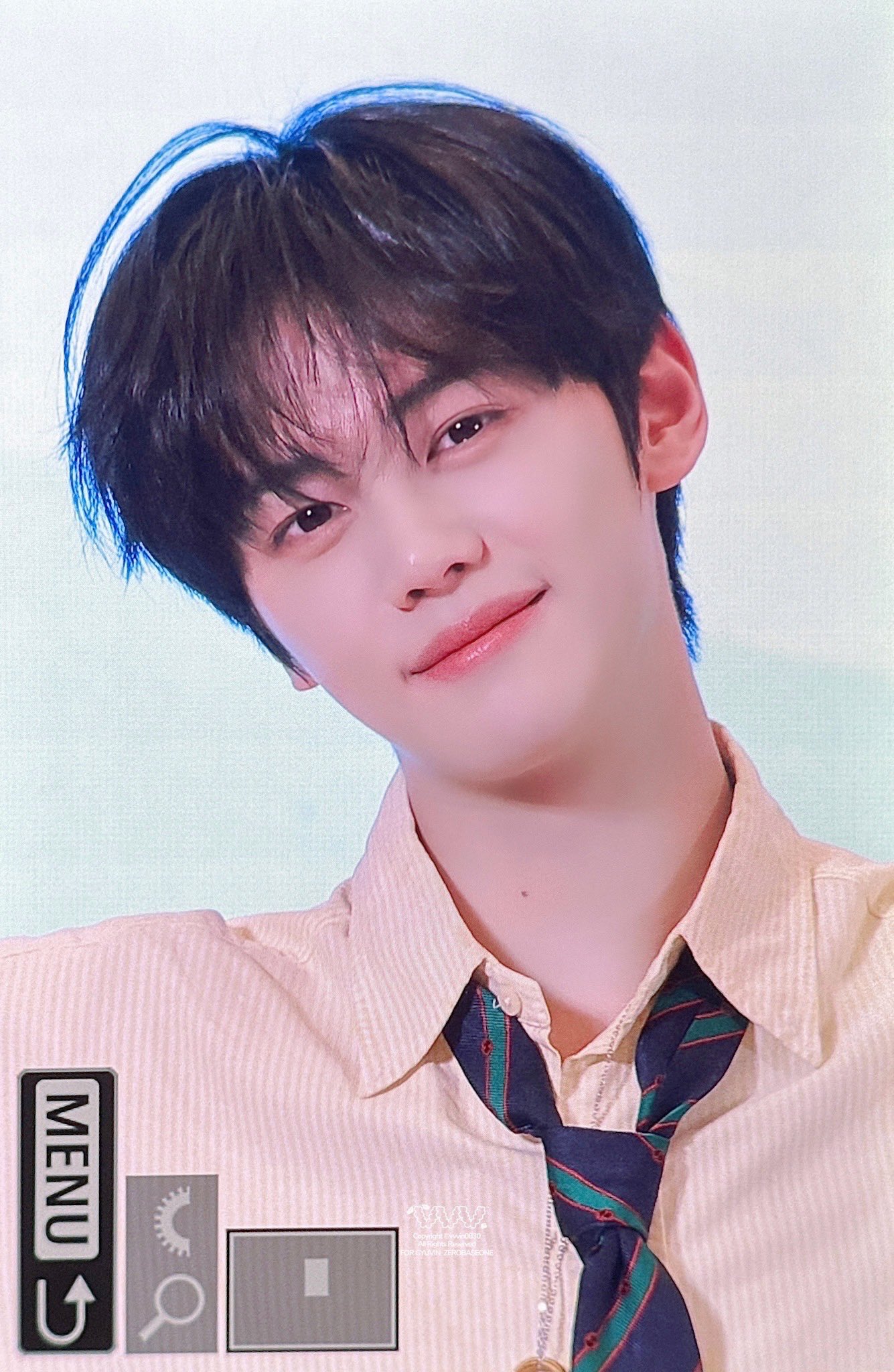 A moment captured by Kim Gyuvin (ZEROBASEONE)'s fan