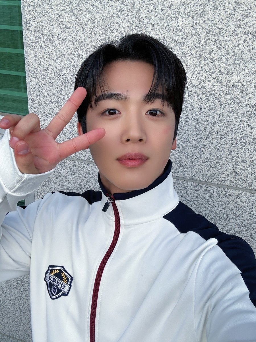 Behind-the-scenes cut of WEi