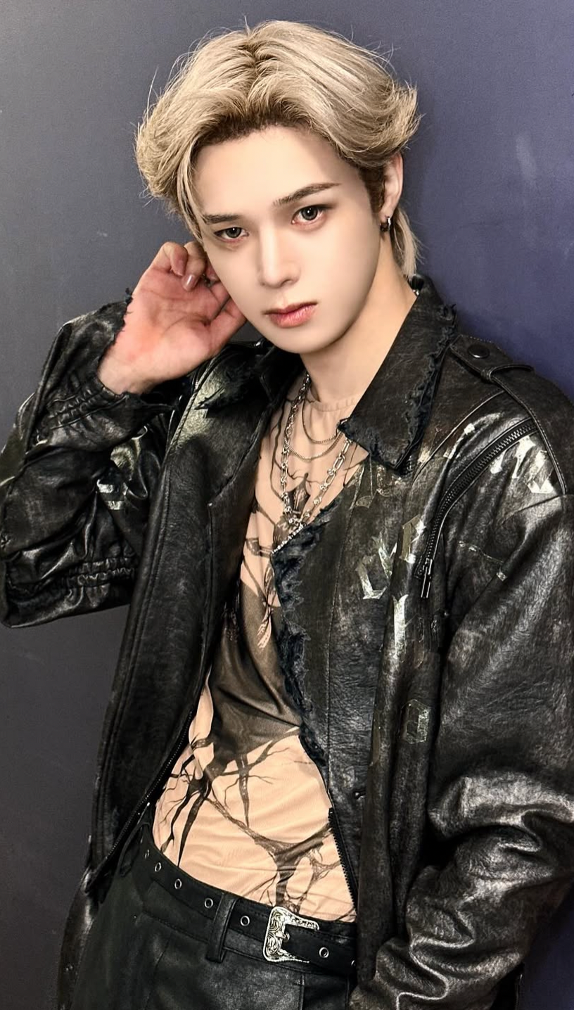 Behind-the-scenes cut of K (&TEAM)