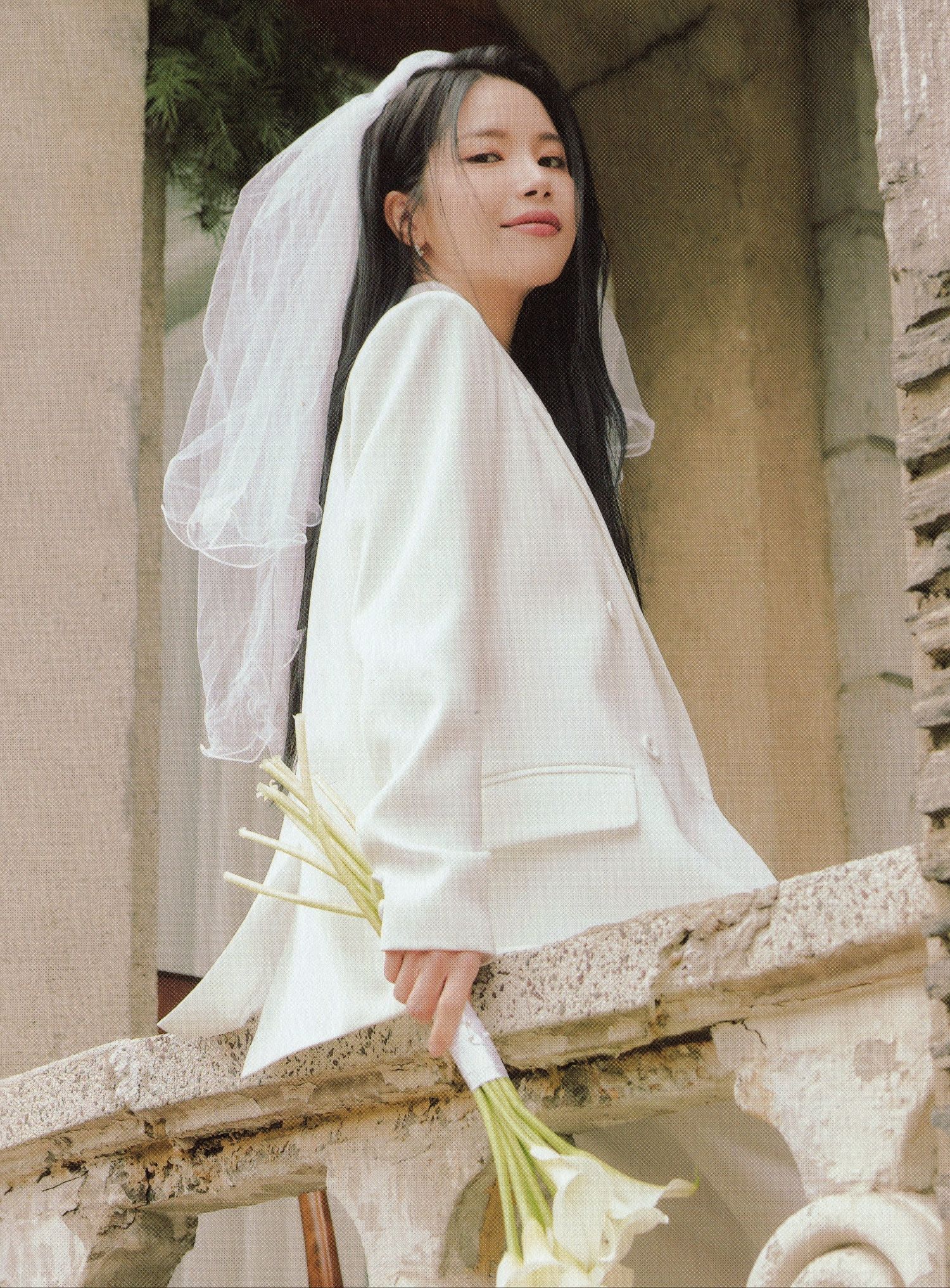 Recent activity shot of Solar (MAMAMOO)