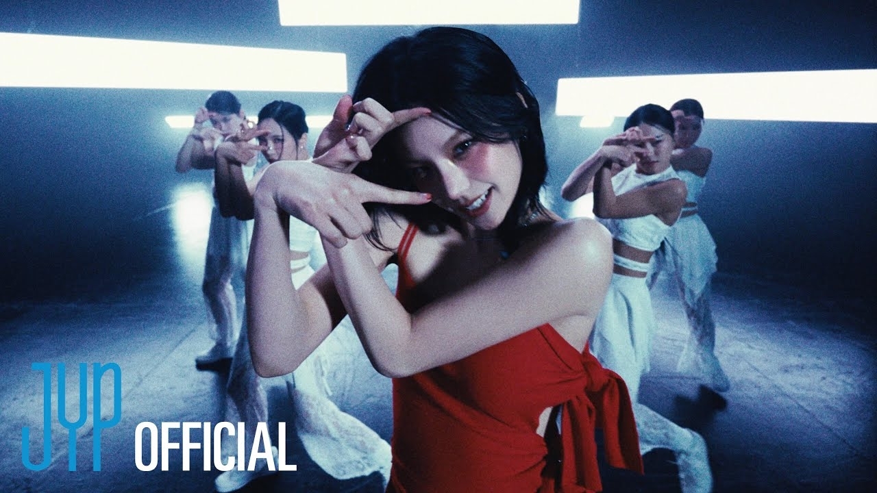 Recent activity shot of Yeji (ITZY)