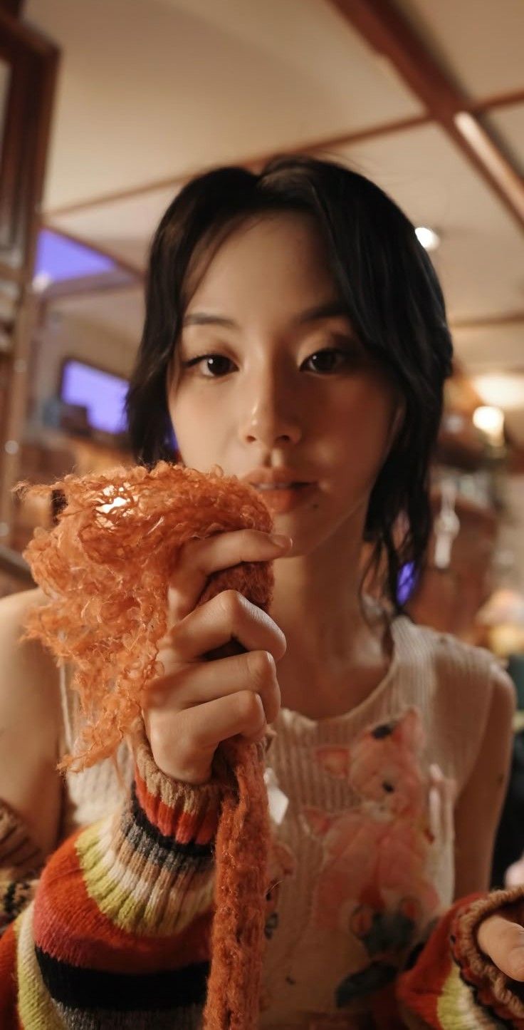 Behind-the-scenes cut of TWICE