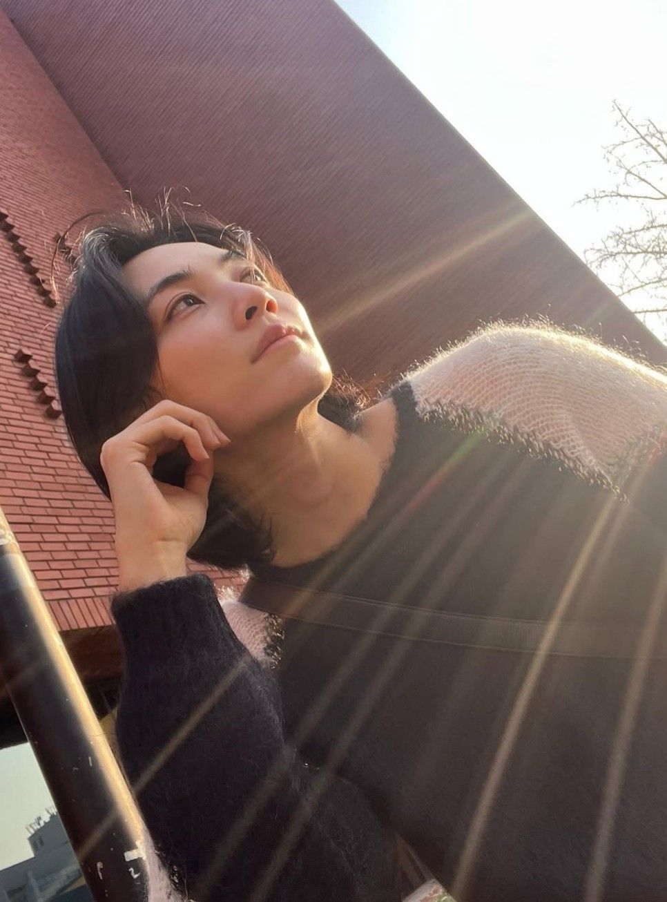 A moment captured by Jeonghan (SEVENTEEN)'s fan