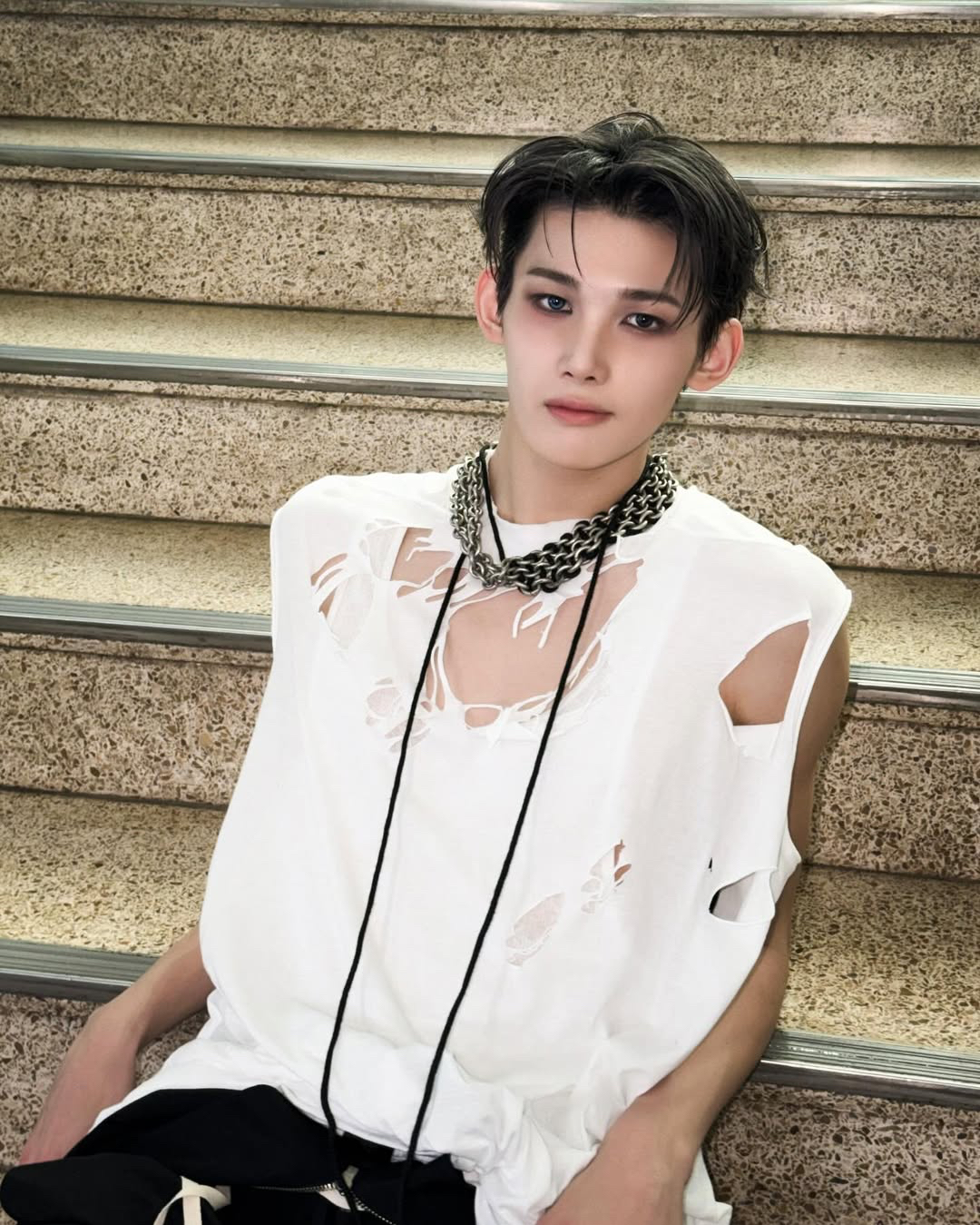 Recent activity shot of Jo (&TEAM)