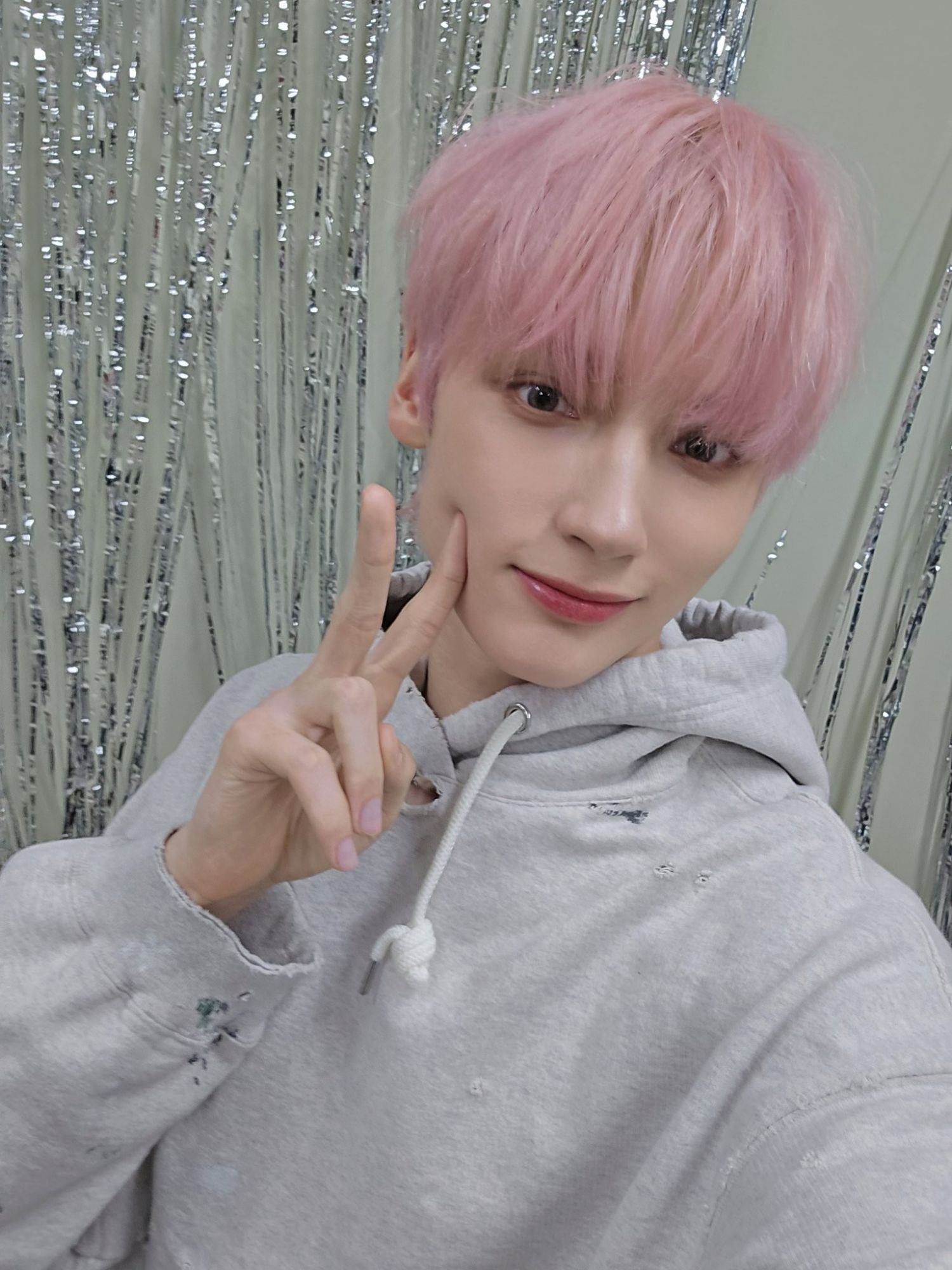 Behind-the-scenes cut of HueningKai (TOMORROW X TOGETHER)