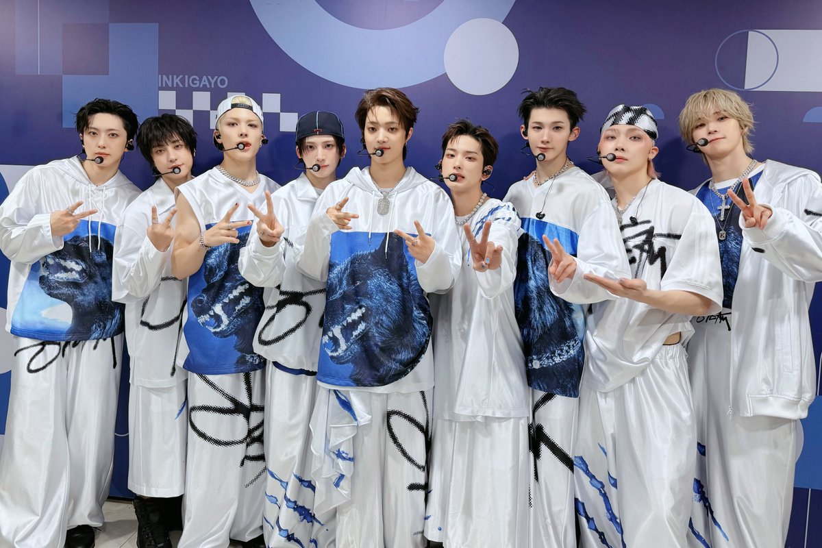 A moment captured by &TEAM's fan