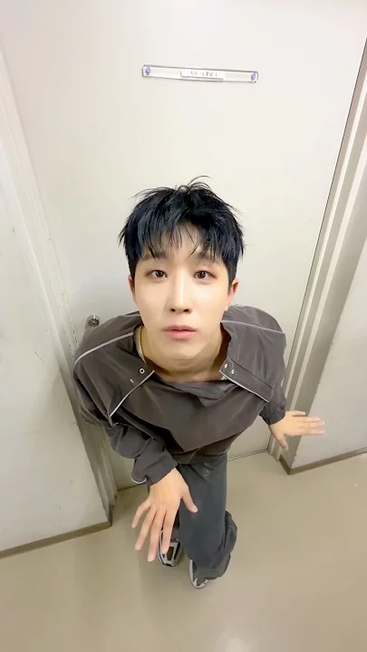 Latest photo of Jinjin (ASTRO)