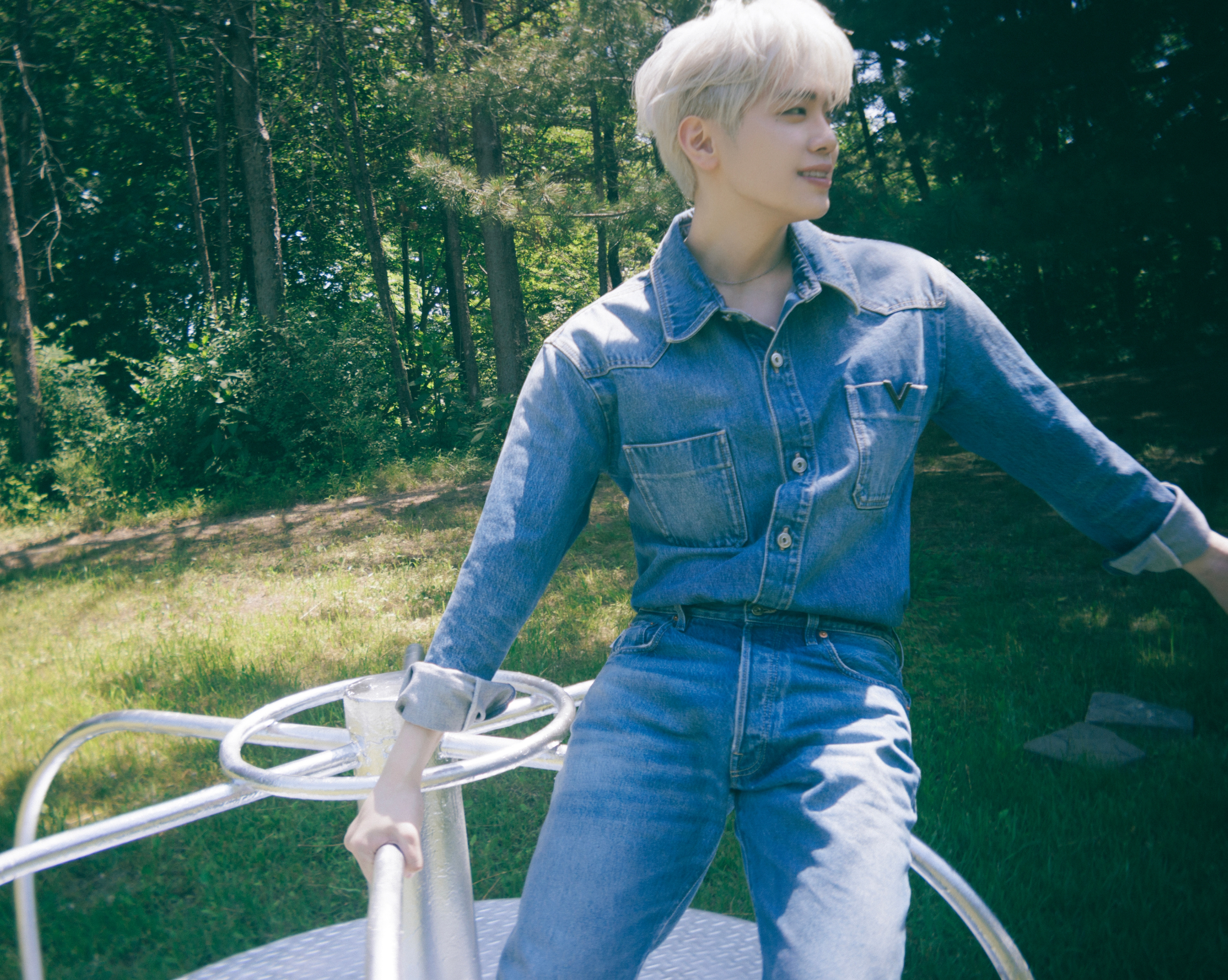 A moment captured by Kim Taerae (ZEROBASEONE)'s fan