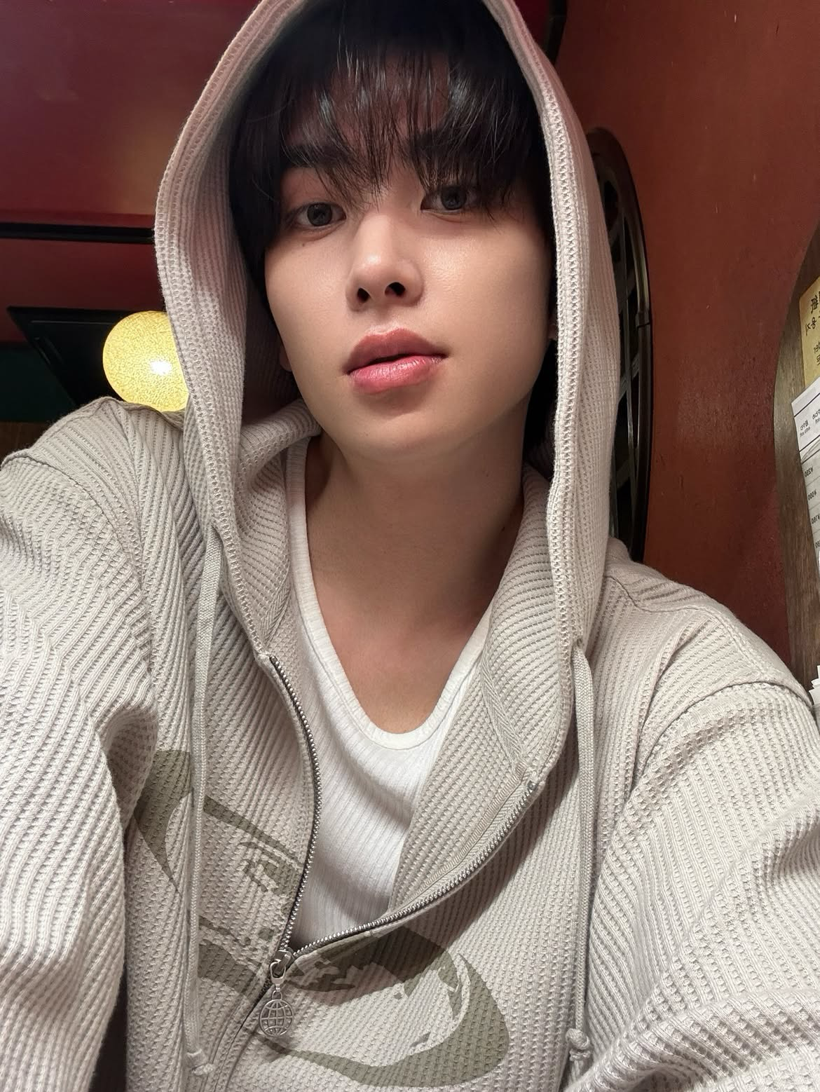 Behind-the-scenes cut of Xiao (UP10TION)