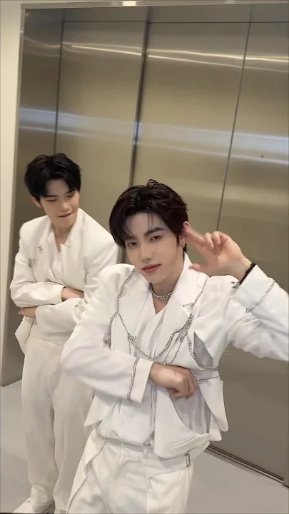 The most beloved wallpaper among Zhang Hao (ZEROBASEONE)'s fans