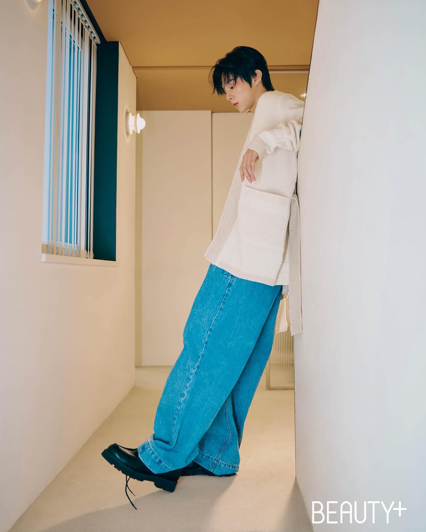 Behind-the-scenes cut of Kim Wooseok