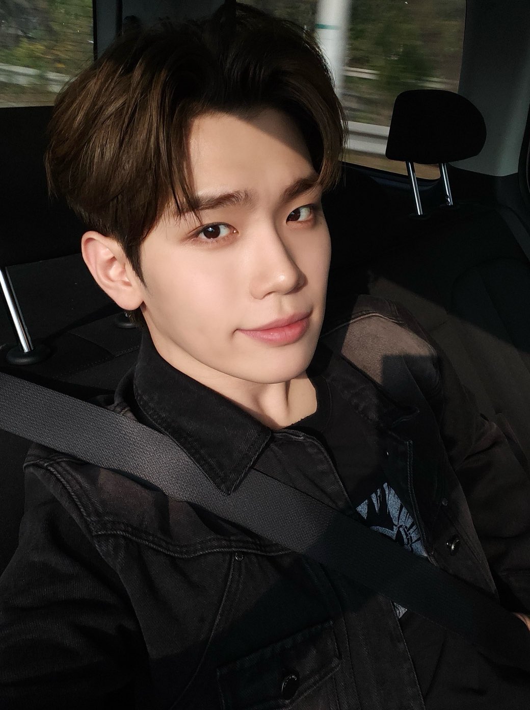 Recent activity shot of Kim Taerae (ZEROBASEONE)