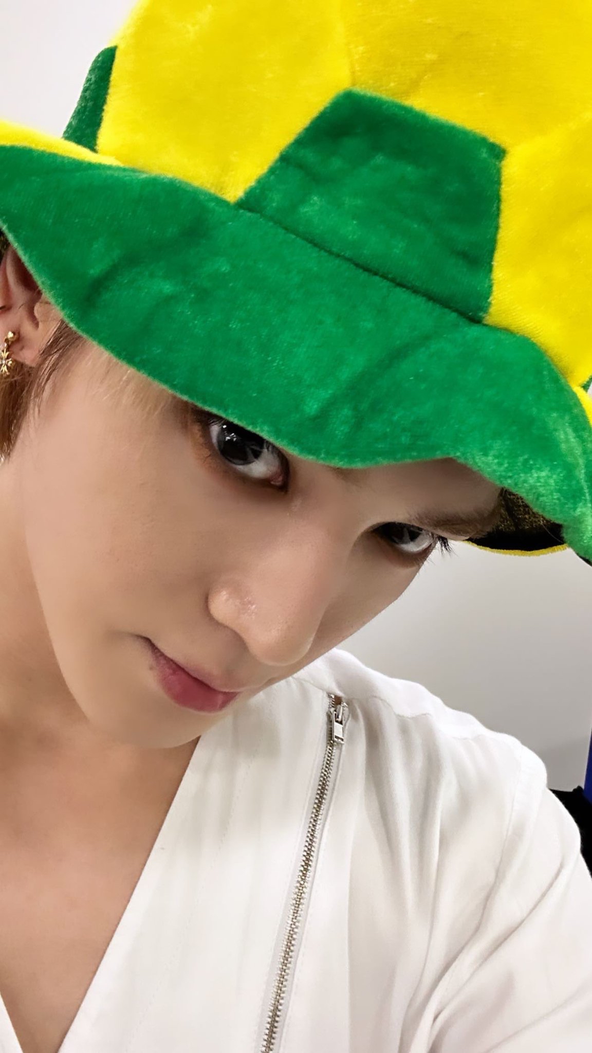 A heartfelt wallpaper shared by Taeyong (NCT 127)'s fans