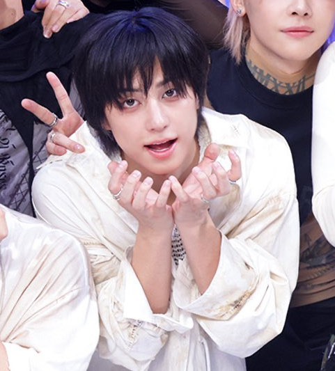 Behind-the-scenes cut of Taki (&TEAM)