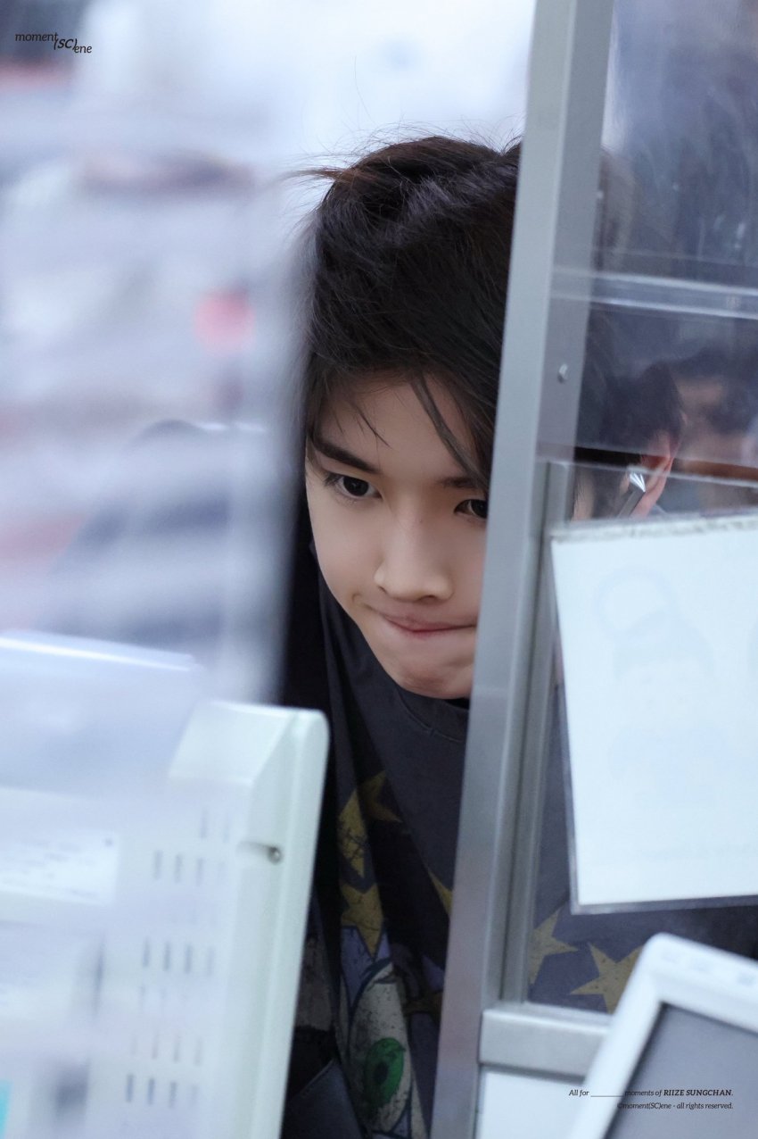 Recent activity shot of Sungchan (RIIZE)