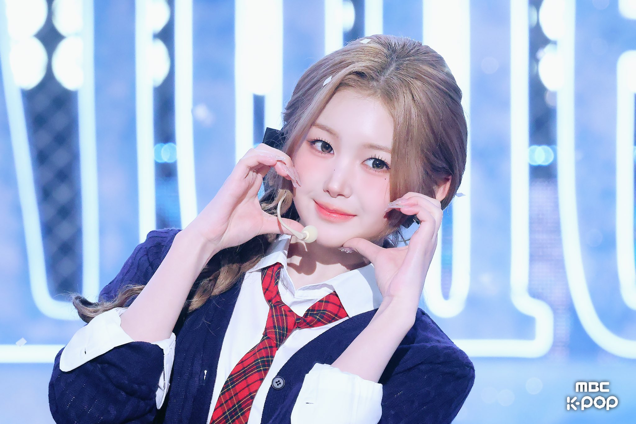 A moment captured by Joobin (tripleS)'s fan