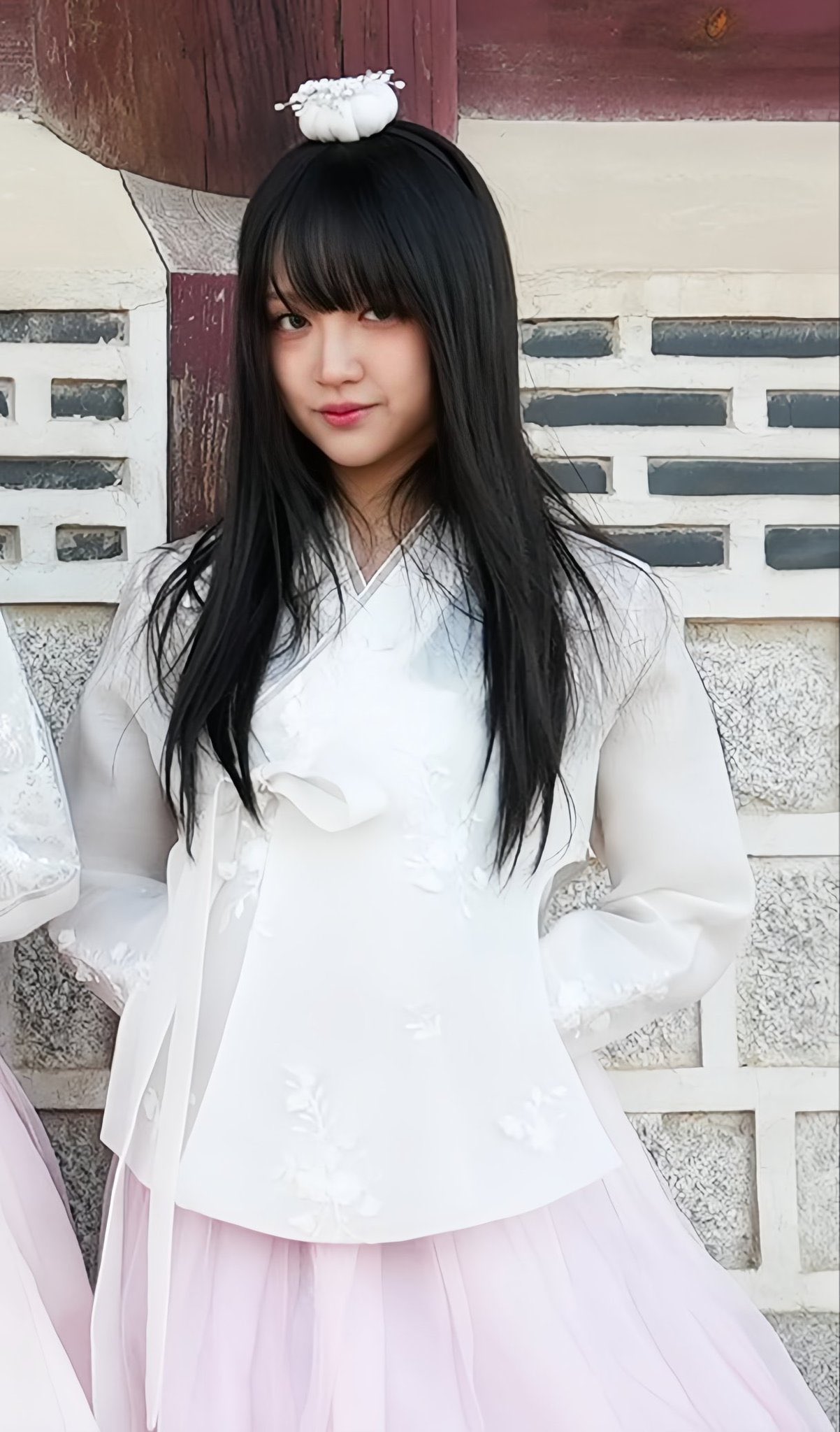 Behind-the-scenes cut of Kim (VVUP)