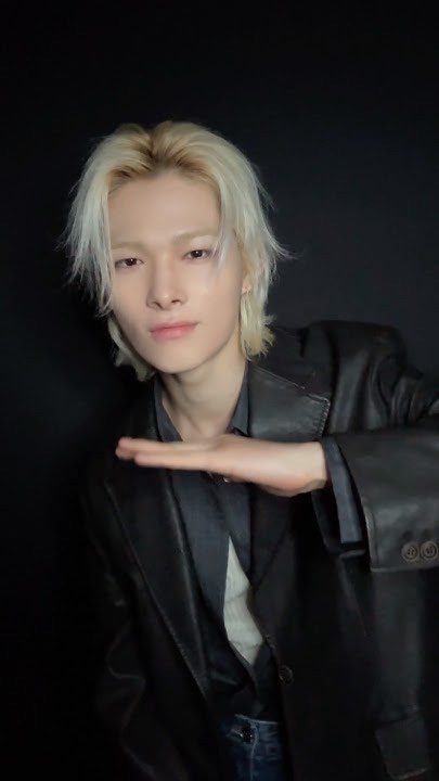 Foto terbaru NI-KI (ENHYPEN)