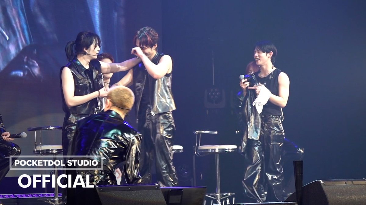 A moment captured by FANTASY BOYS's fan
