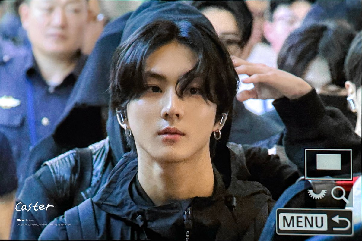 A moment captured by Jungwon (ENHYPEN)'s fan